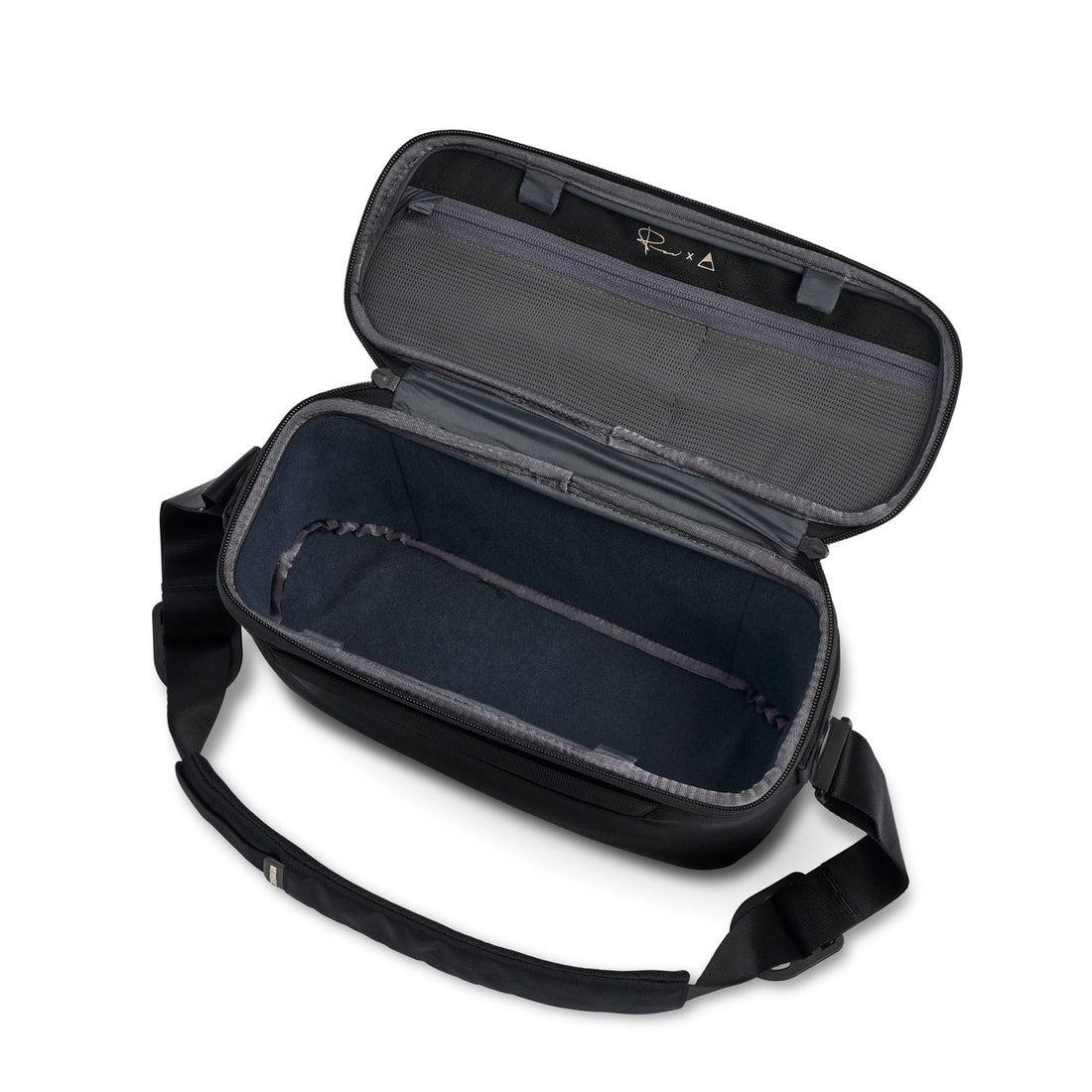 Gomatic LUMA Camera Sling 12L, black