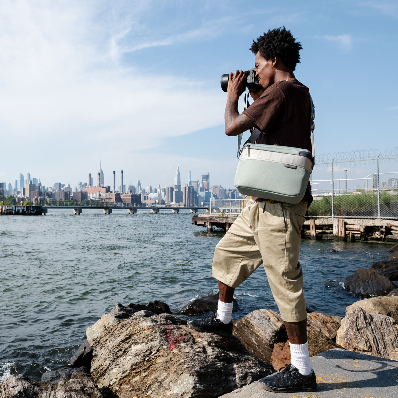 Gomatic LUMA Camera Sling 12L, stone gray